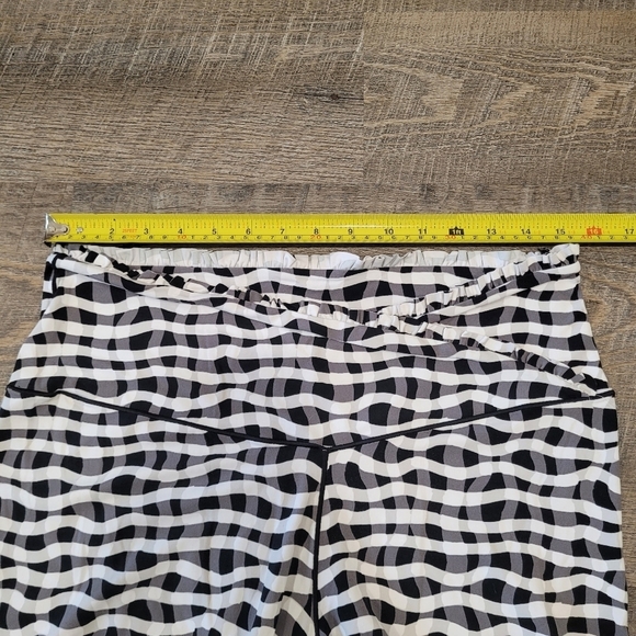 Aerie OFFLINE Real Me XTRA Crossover Ruffle Legging - Picture 11 of 14